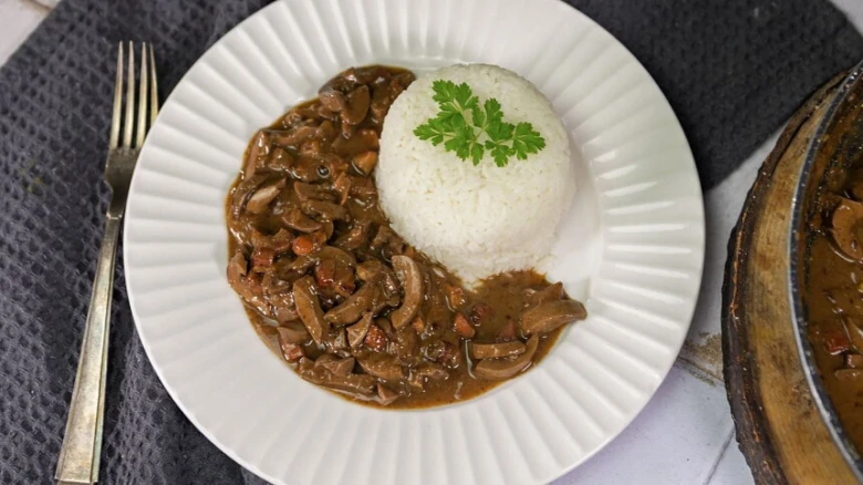 Mushroom sauce with rice
