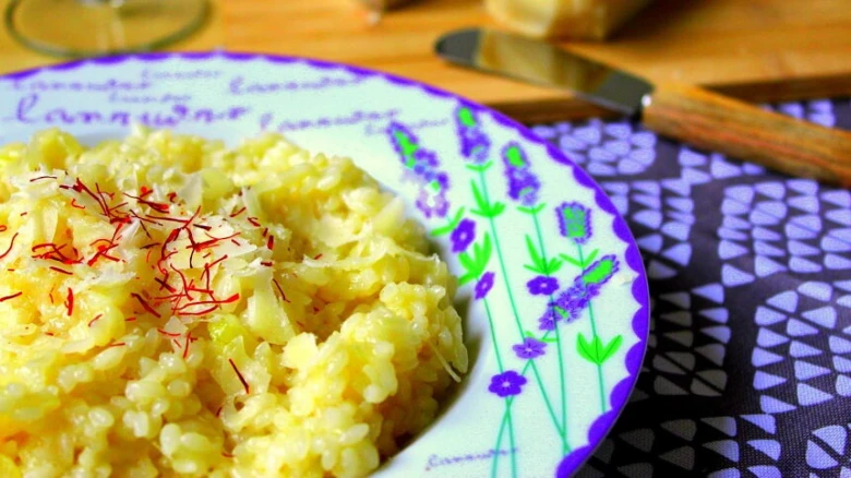 Risotto with saffron and cheese