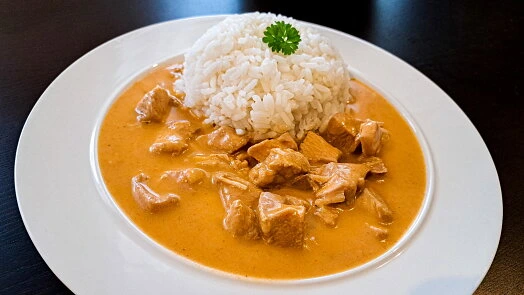 Curry with rice and meat
