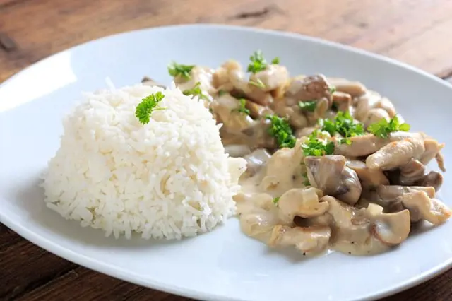 Rice with mushroom sauce