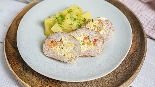 Plátované rolády z mletého masa s vejcem a bramborami